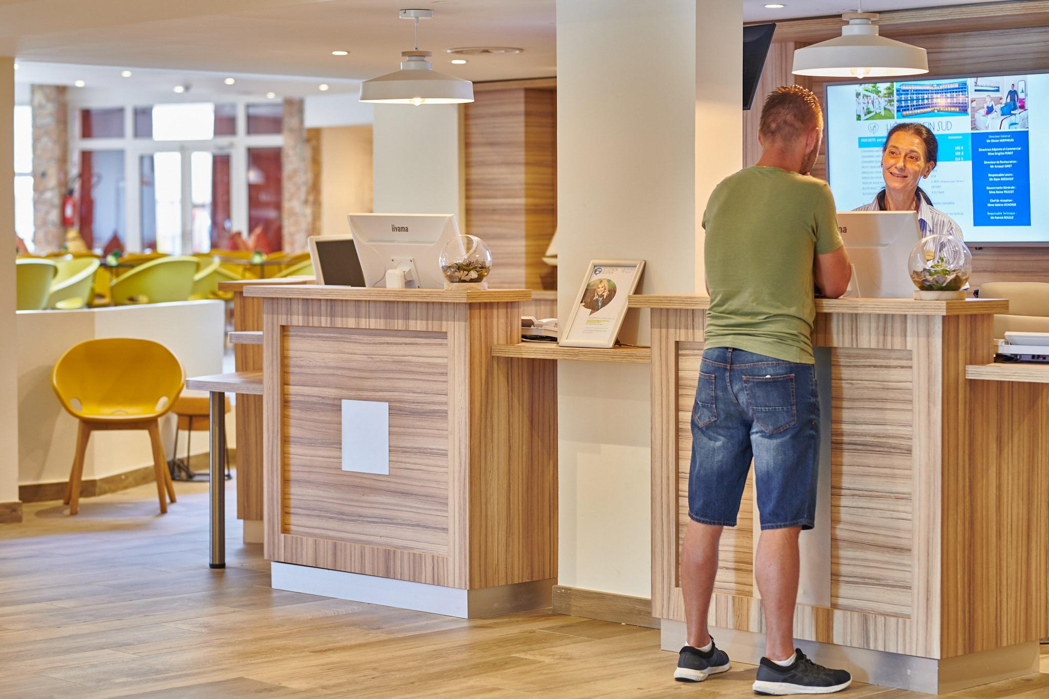 Hotel Club Le Plein Sud Vacances Bleues Йер Экстерьер фото