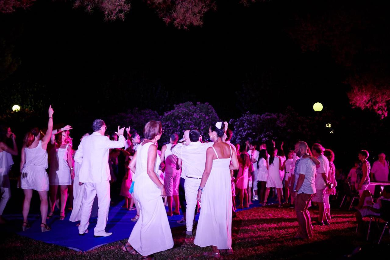Hotel Club Le Plein Sud Vacances Bleues Йер Экстерьер фото